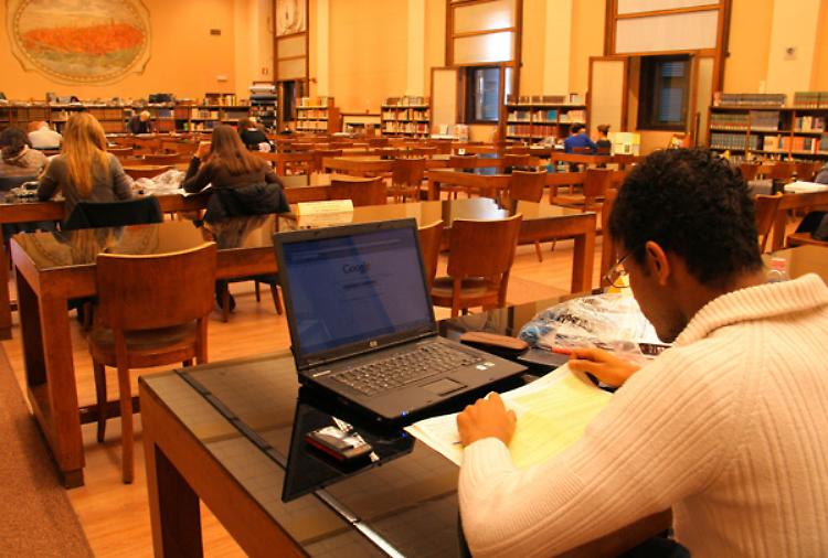 ‘Domenica di carta’ in Biblioteca a Cremona