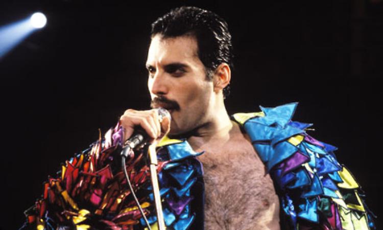 Freddy Mercury e i Queen sul grande schermo al Chaplin, lunedì 4 gennaio