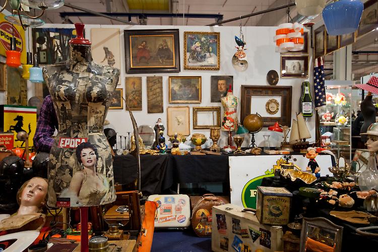 "Mercanteinfiera", la 22^ mostra internazionale di modernariato, antichità e collezionismo