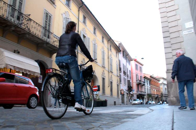 In corso Matteotti vittime di &lsquo;bicicletta selvaggia&rsquo;