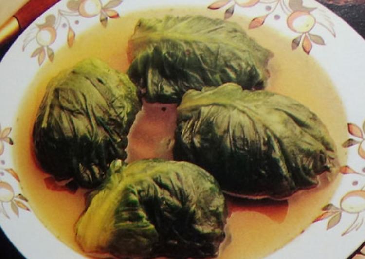 LA RICETTAZuppa di lattughe ripiene
