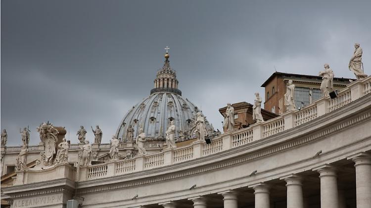 Osservatore Romano: «Contro Silvia uno sguardo disumano»
