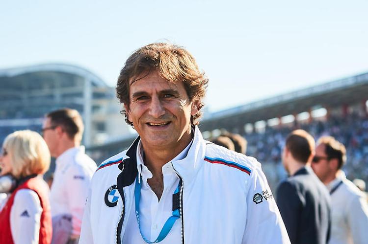 Zanardi è in condizioni stabili, si valuta il risveglio dal coma