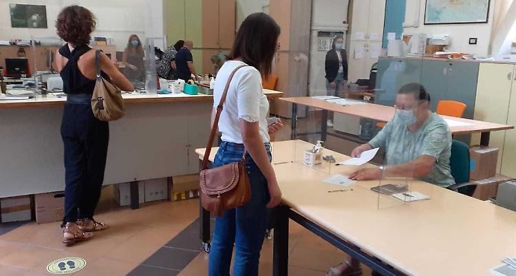 Parlamentari, sforbiciata o no: i cremonesi pronti alla scelta