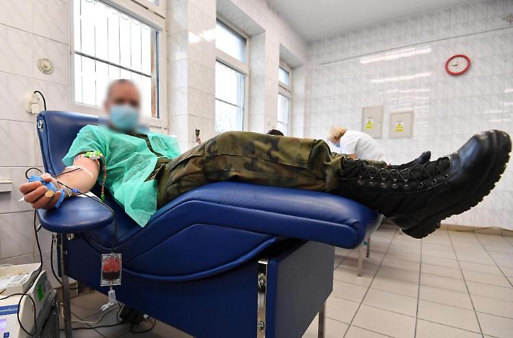 «Ok al plasma iperimmune. I donatori si facciano avanti»