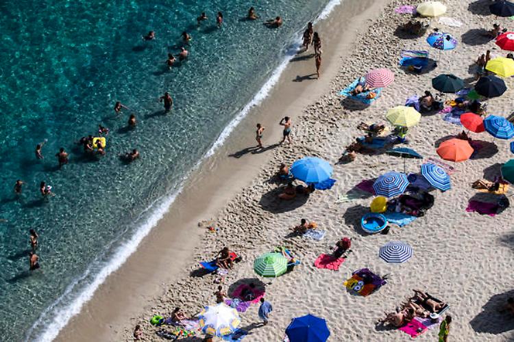 Record di italiani in vacanza, 23 milioni a luglio e agosto