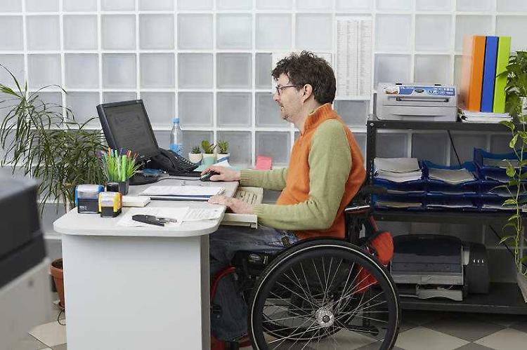 Sclerosi multipla, 30% pazienti ha perso posto lavoro nel 2021
