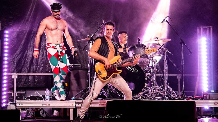 Tributo ai Queen con QueenMania, tribute band d'Europa