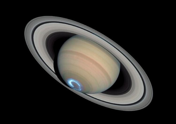 Saturno protagonista delle notti di agosto, con le Perseidi