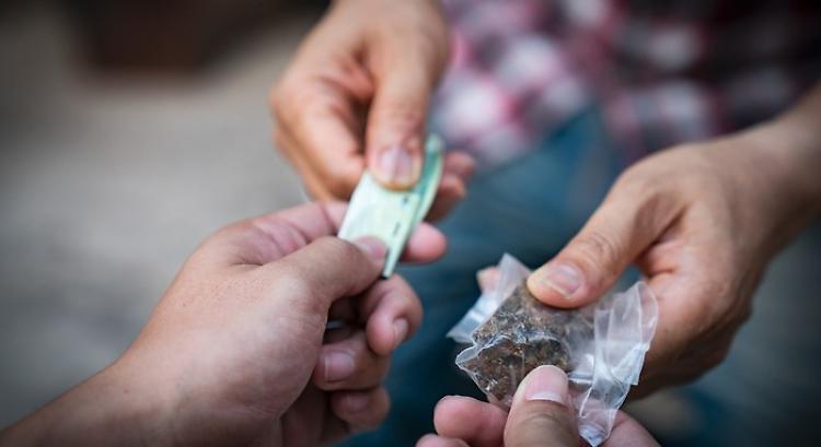 Contrasto allo spaccio, denunciato un trentenne