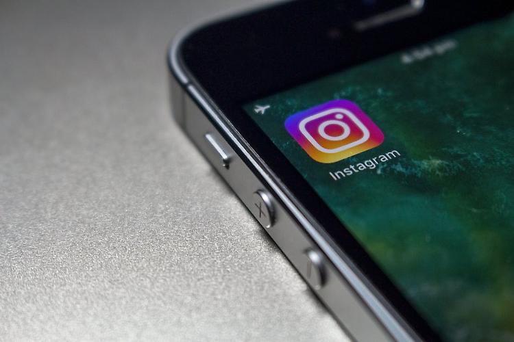 Meta non rinnova l'accordo Siae sui diritti d'autore, via la musica dai social