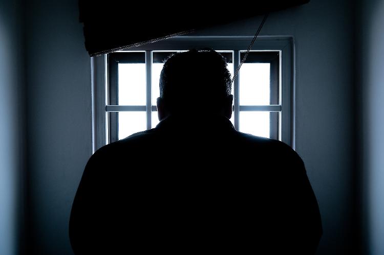 Carcere, detenuto appicca il fuoco in cella a Novara