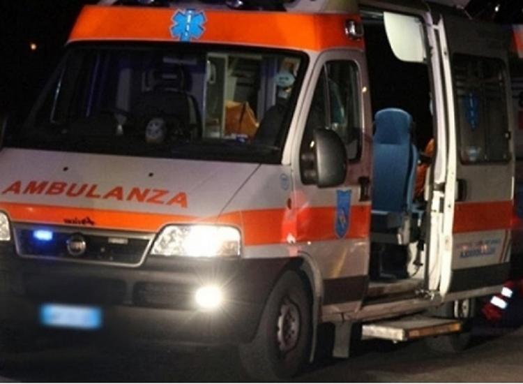 Lite in un bar,  una 56enne in ospedale per controlli