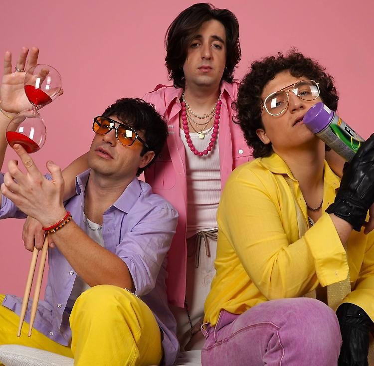 Excape: «Bye bye» rock, è tempo di ballare