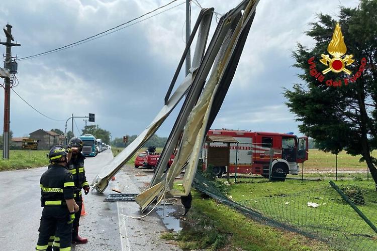 Bomba d'acqua e vento la provincia di Varese