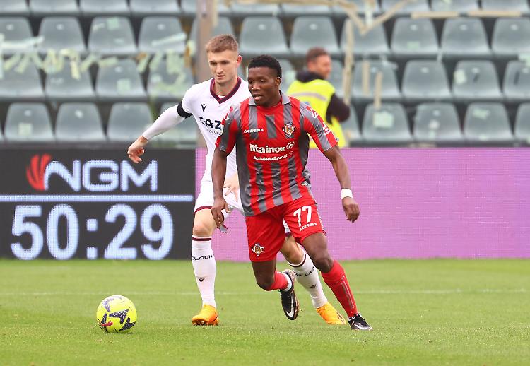 Calcio: Okereke resta alla Cremonese. Tutto chiarito