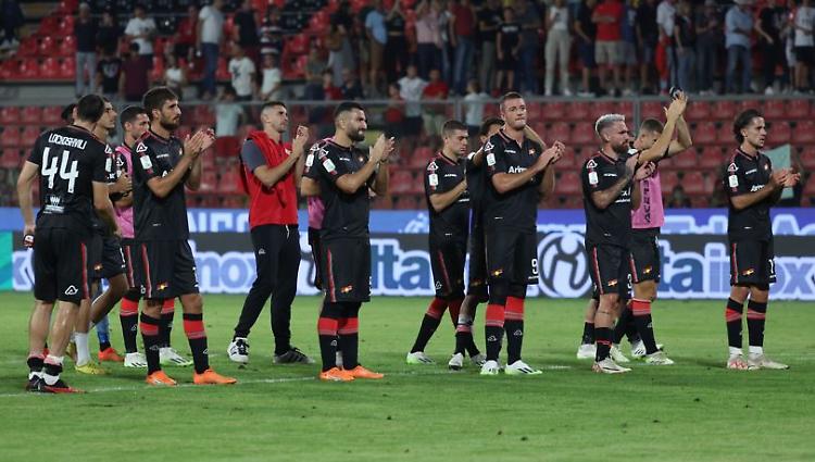 Calcio serie B: il record della Cremonese non basta