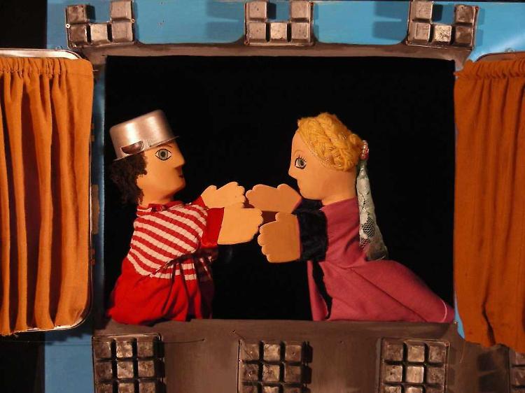 Spettacolo di burattini: La famiglia Trabagai e il teatro a ventaglio