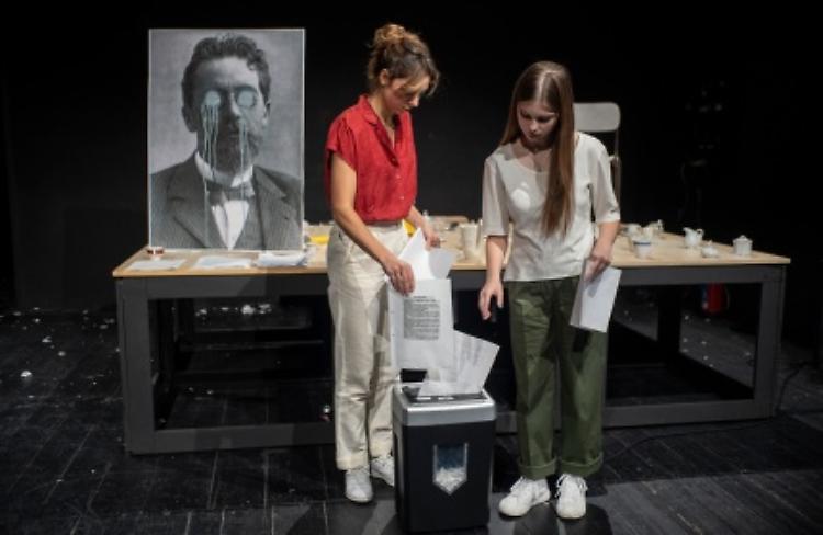 Spettacolo: Non tre sorelle 