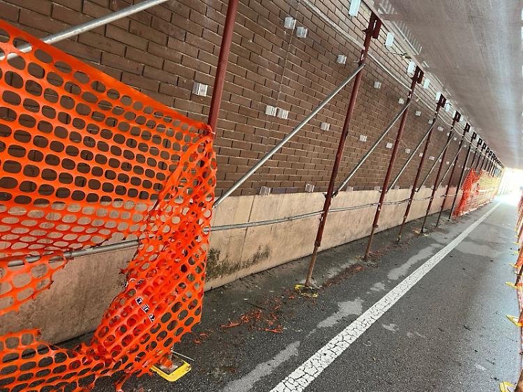 Fondazione Sospiro, appiccato di nuovo il fuoco alle reti di protezione del cantiere