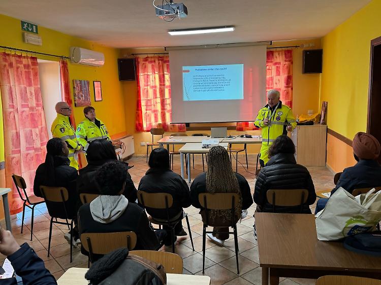 Progetto CRIC, i volontari incontrano i ragazzi del Polo Romani