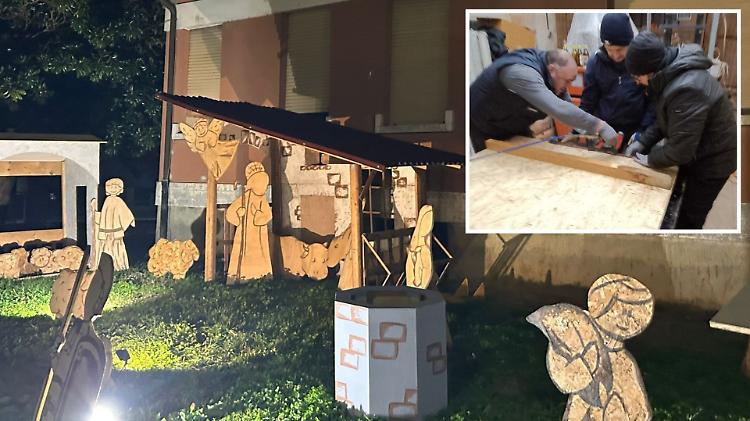 I pap&agrave; artigiani: &egrave; arte e magia con i presepi